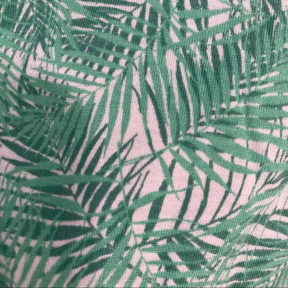 Old Navy Palm Leaf Print Tank Top - Picture 3 of 7